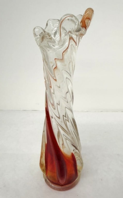 VTG SWUNG ART GLASS VASE: RED AND CLEAR TWISTED GLASS