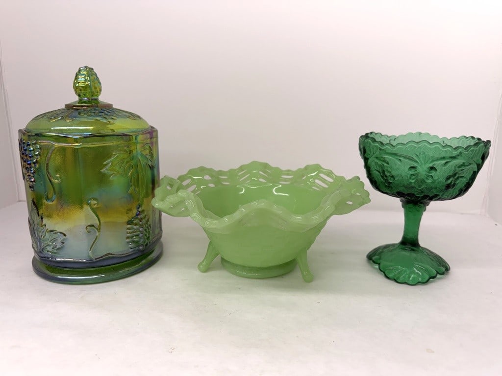 INDIANA GLASS IRIDESCENT GREEN CANDY DISH (1 of 4)