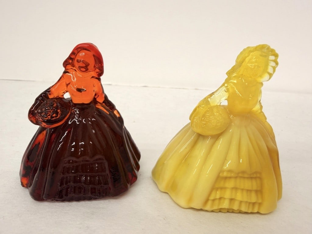 (2) BOYDS SOUTHERN BELLS: RED AND YELLOW SOUTHERN BELLS