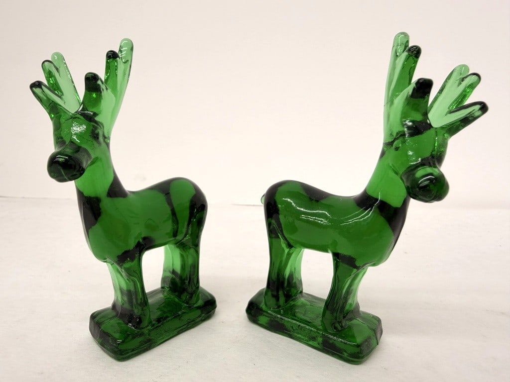 MOSSER GLASS EMERALD GREEN REINDEER: SET OF TWO