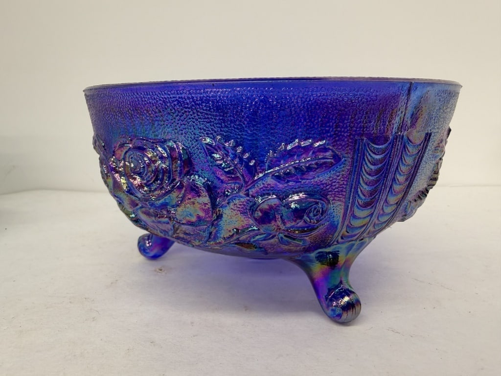 VTG IMPERIAL GLASS CARNIVAL BOWL (1 of 5)