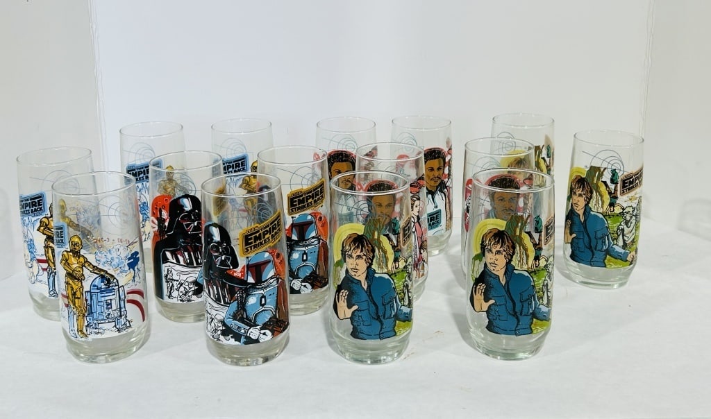STAR WARS COLLECTIBLE GLASSES (1 of 7)