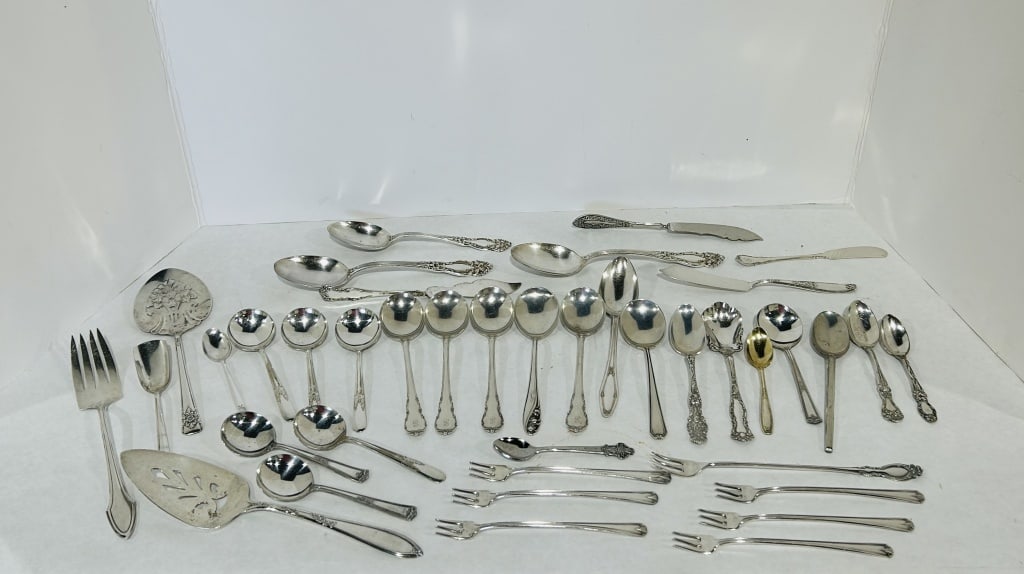 ASSORTMENT OF FLATWARE (1 of 9)