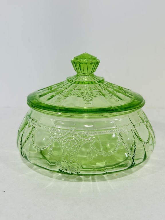 ANCHOR HOCKING CAMEO "BALLERINA" CANDY DISH (1 of 3)