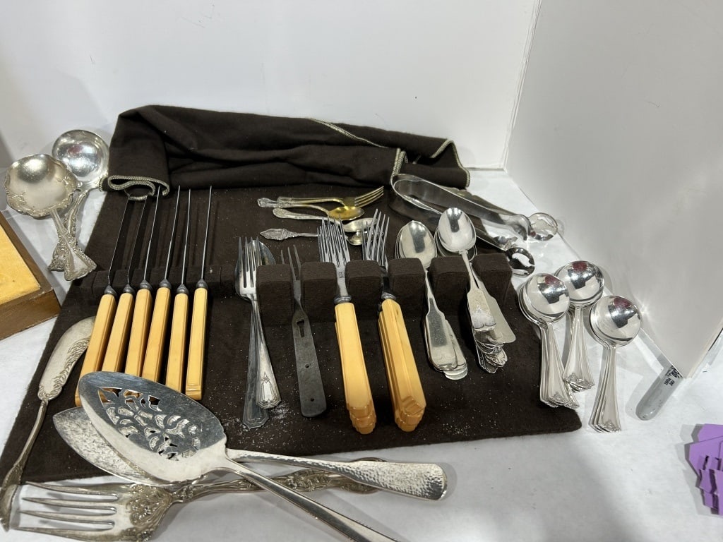 VINTAGE FLATWARE - 2