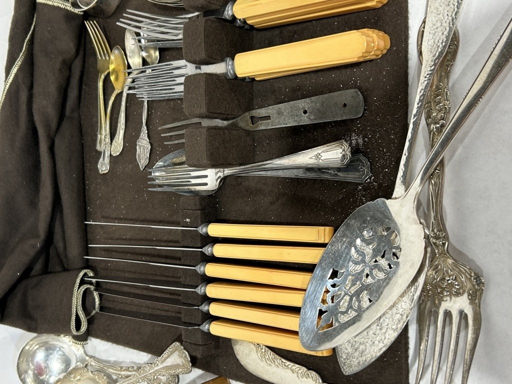 VINTAGE FLATWARE - 3