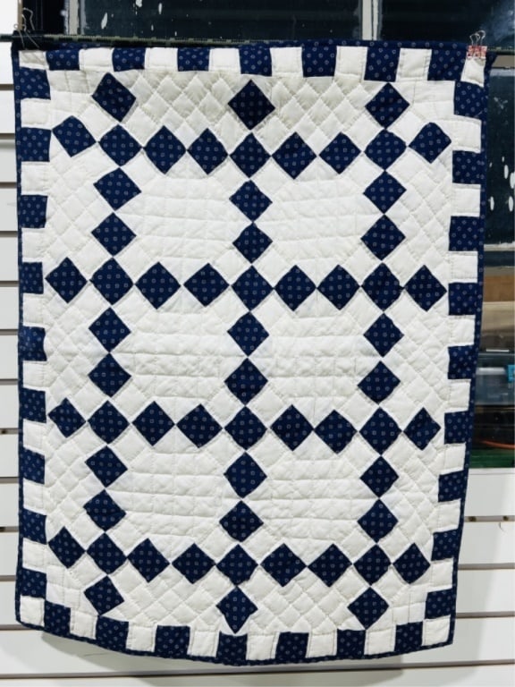 VINTAGE BLUE QUILT (1 of 2)