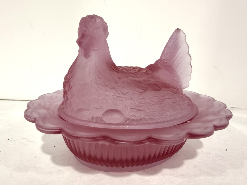 MOSSER PINK HEN ON NEST: NO CHIPS OR CRACKS