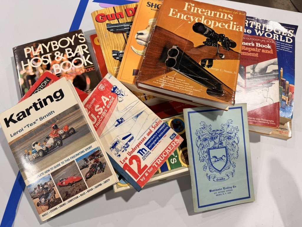 HUNTING ENCYCLOPEDIAS/ COLLECTORS BOOKS (1 of 1)