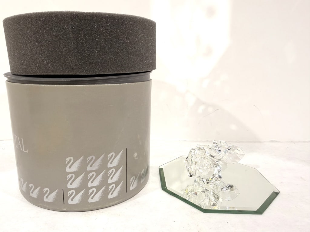 SWAROSKI CRYSTAL ROSE: CASE INCLUDED