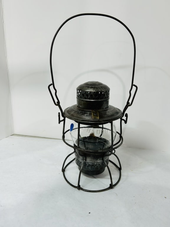 VINTAGE ADAMS AND WESTLAKE CO RAILROAD LANTERN: LANTERN