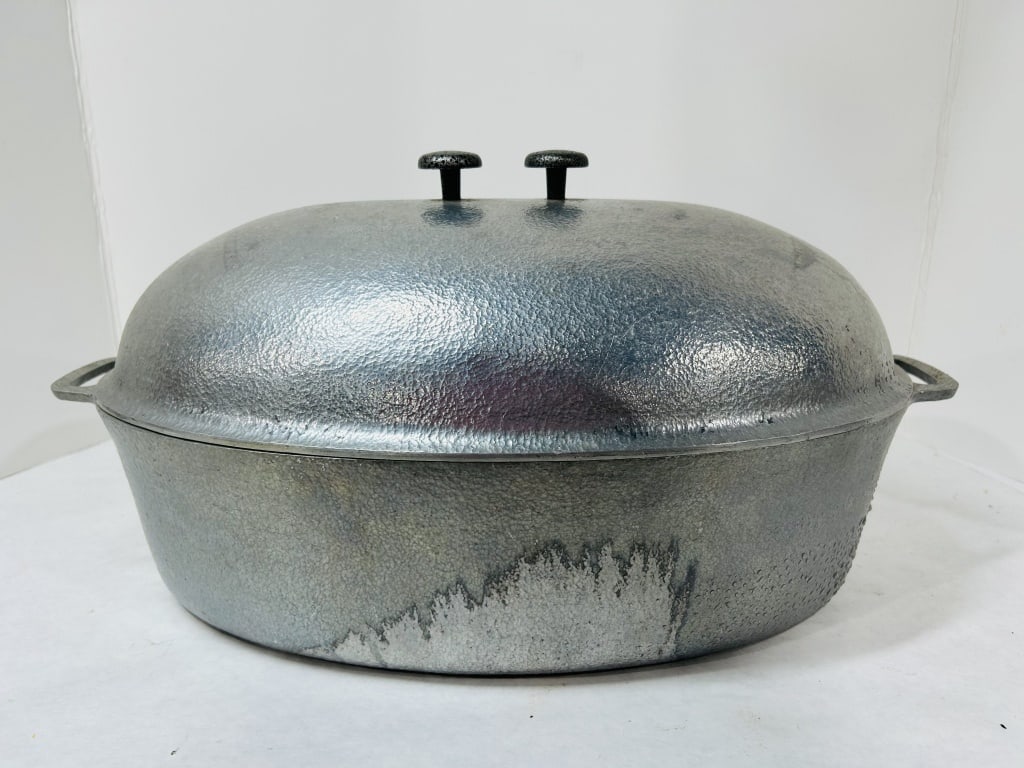 CLUB HAMMERED ALUMINUM OVAL ROASTER: AS IS