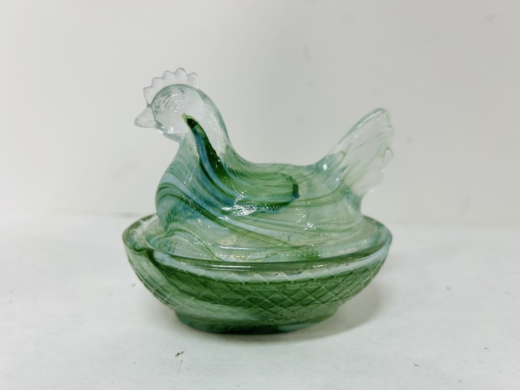 GREEN SWIRL MINI HEN ON NEST (1 of 4)