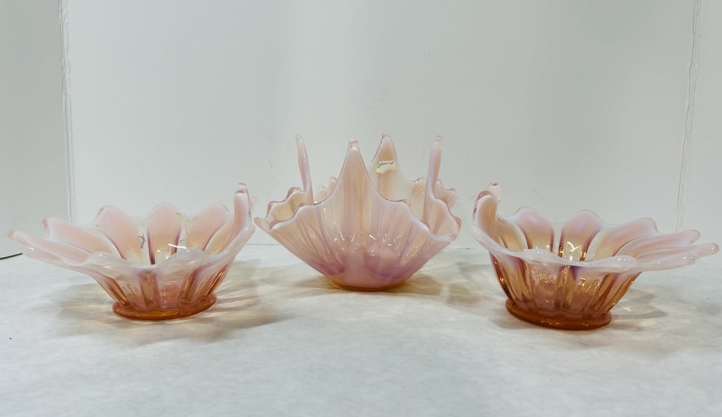 FOSTORIA HEIRLOOM PINK GLASS BOWL: NO CHIPS OR CRACKS