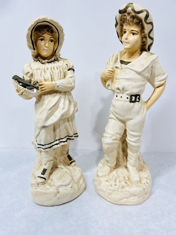 CERAMIC SEASIDE BOY AND GIRL (1 of 3)