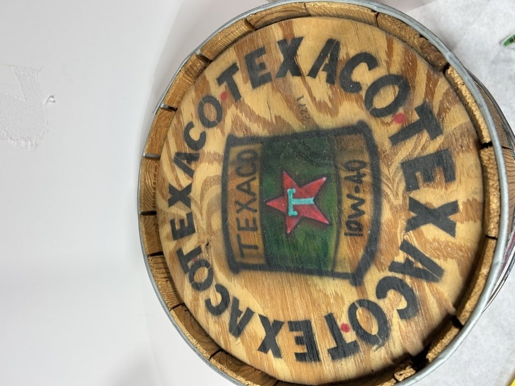 PRIMATIVE TEXACO BARREL - 3
