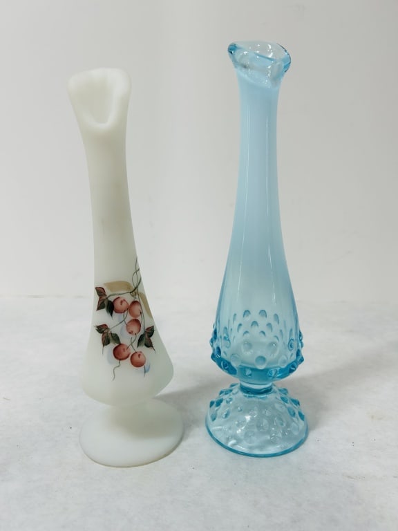 FENTON HOBNOB BUD VASE: FENTON HOBNOB BUD VASE AND FLORAL BUD VASE