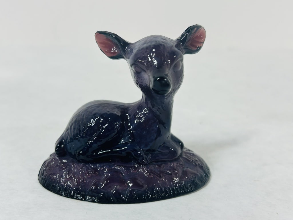 BOYD GLASS BINGO THE DEER PURPLE: NO CHIPS OR CRACKS