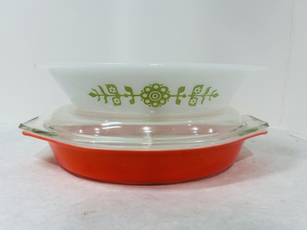 PYREX SERVING DISHES (1 of 9)