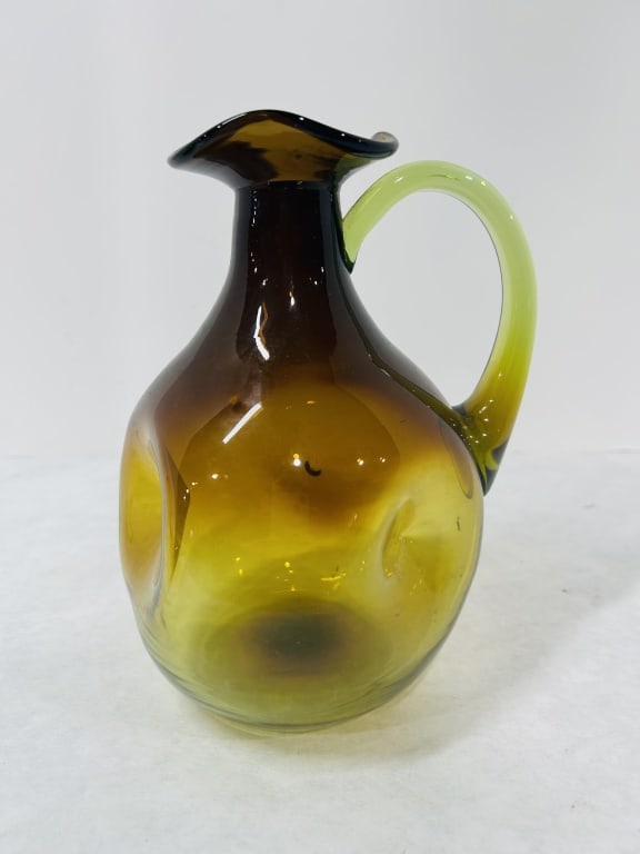 VINTAGE BISCHOFF ART GLASS KINGSTOWN PITCHER (1 of 5)
