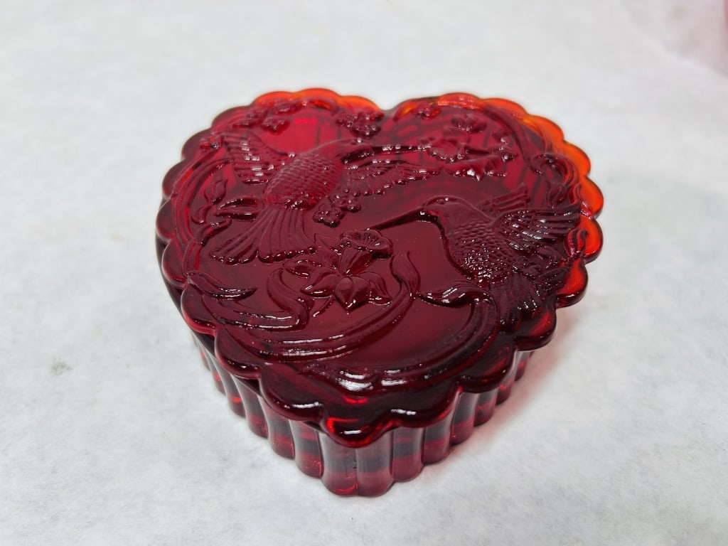 MOSSER RUBY RED HUMMINGBIRD HEART BOX: MOSSER - NEW