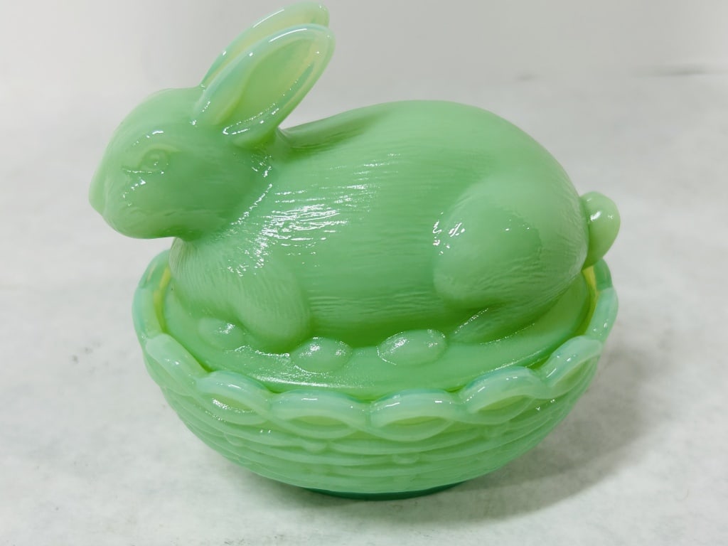 MOSSER JADITE BUNNY ON A BASKET (1 of 5)