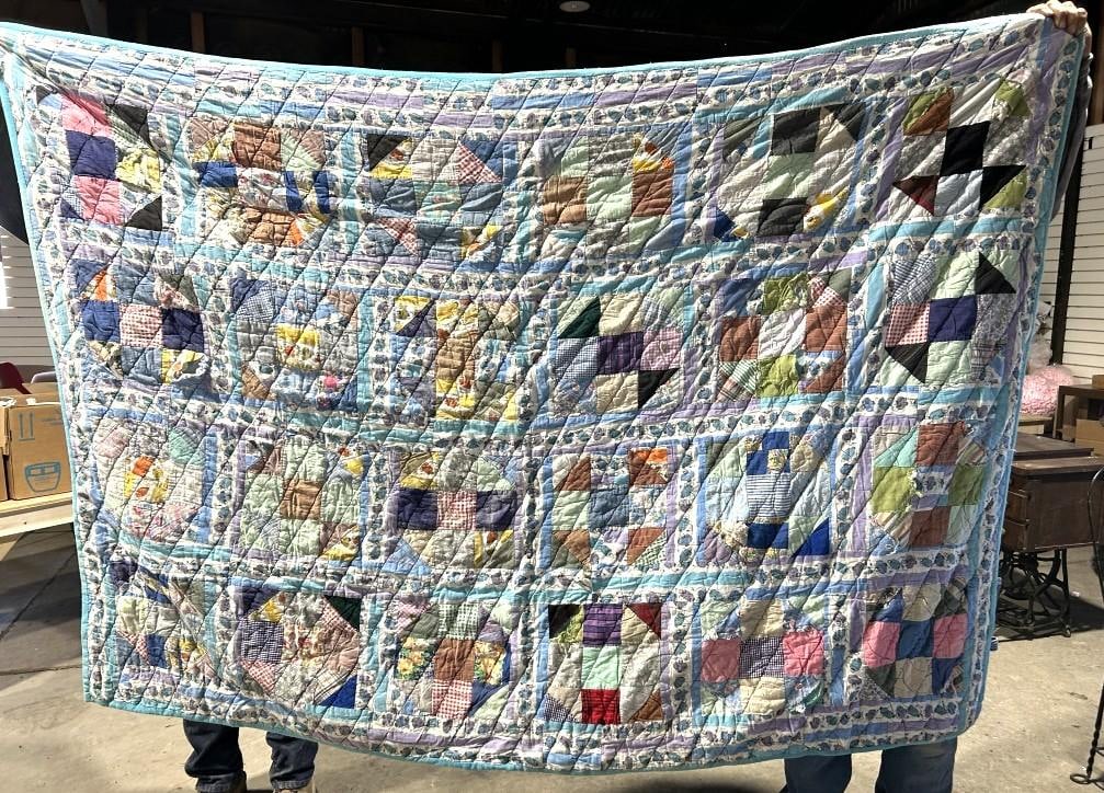 VINTAGE SQUARE BLUE QUILT (1 of 4)