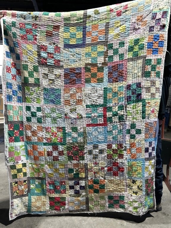 VINTAGE MULTI-COLORED SQUARE QUILT (1 of 5)