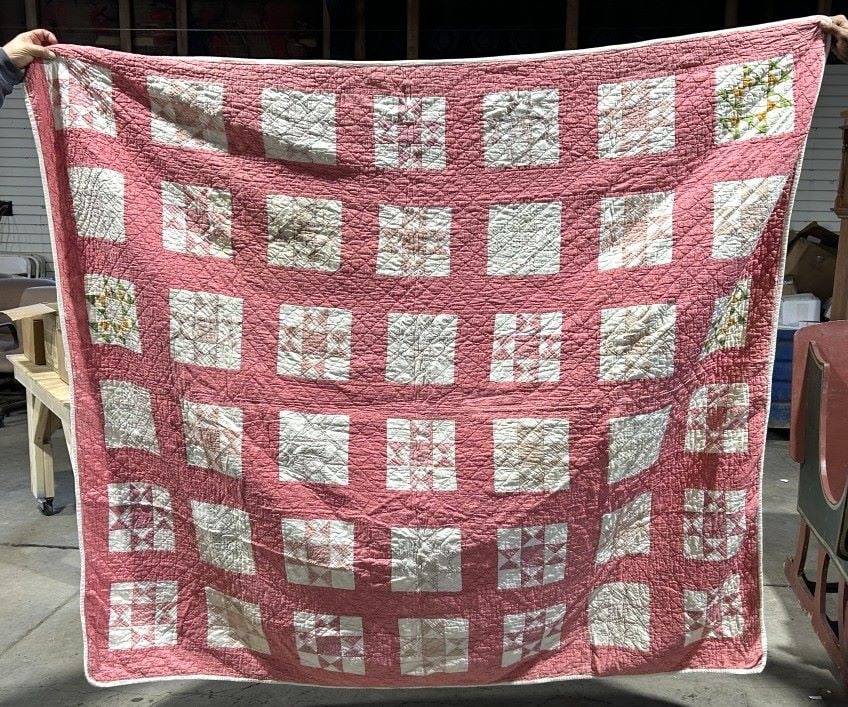 VINTAGE PINK QUILT (1 of 4)