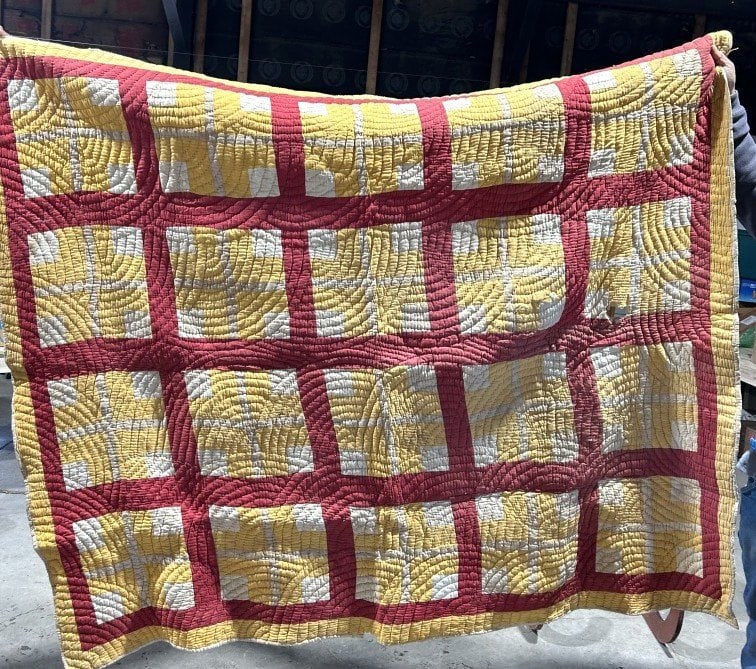 RED/YELLOW QUILT (1 of 4)