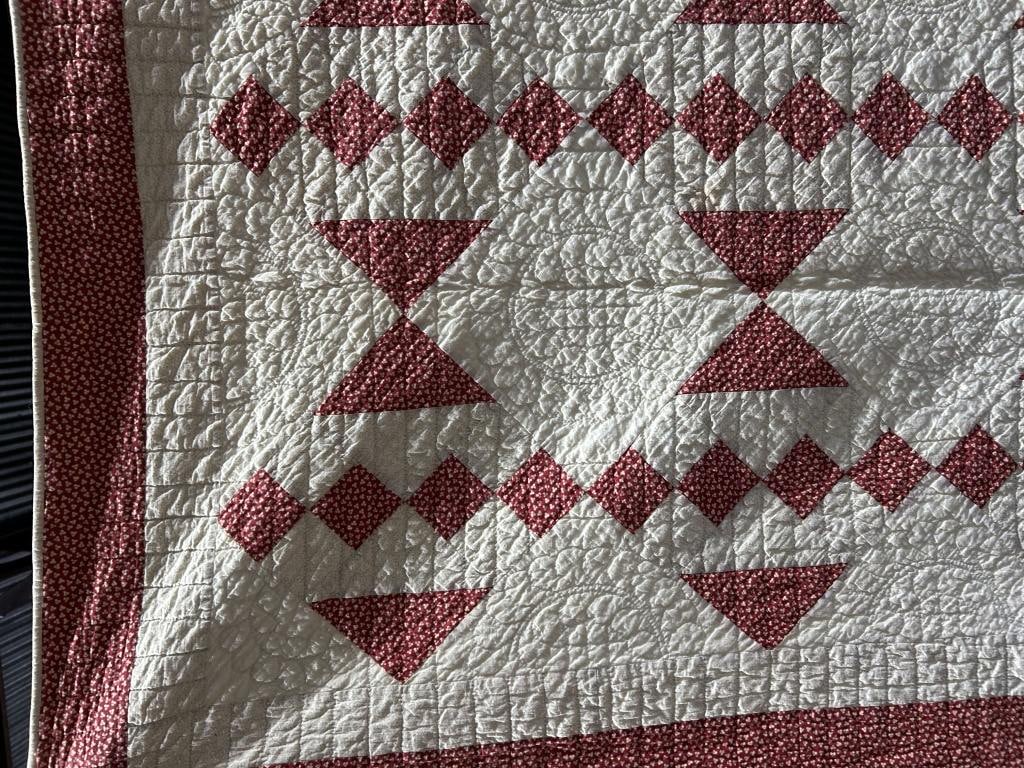 RED/WHITE QUILT - 2
