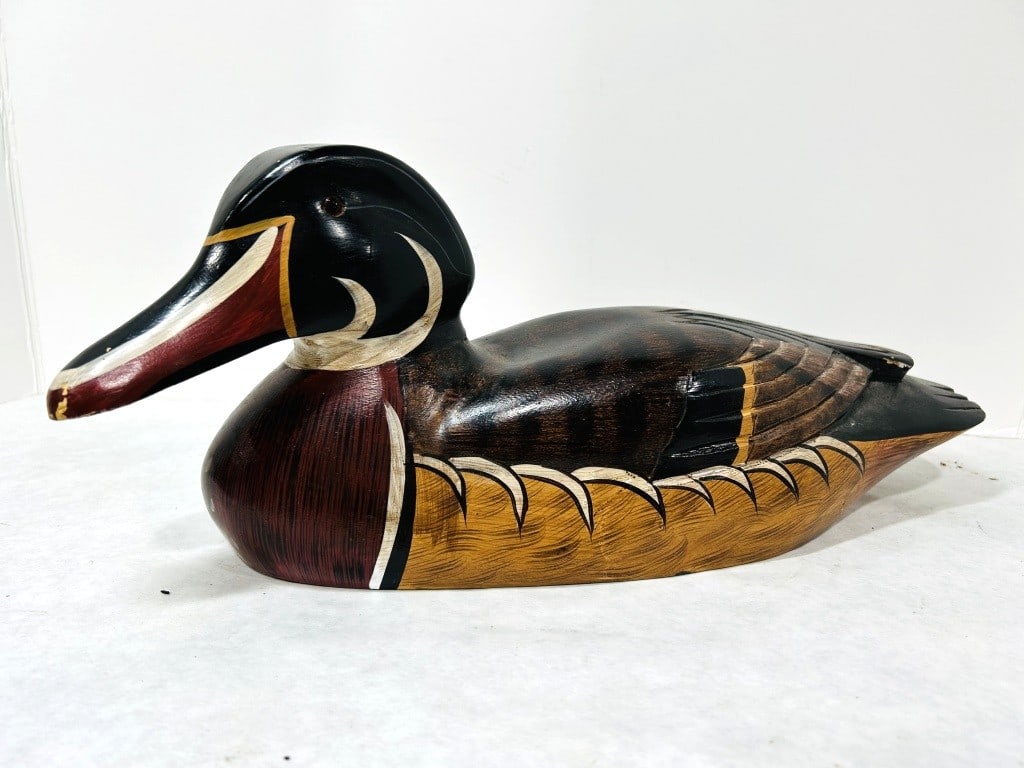 VINTAGE HAND CARVED WOODEN DUCK DECOY (1 of 4)