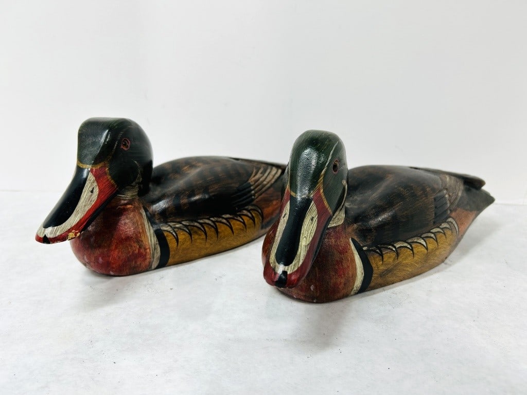 HAND CARVED WOODEN DUCK DECOYS (1 of 6)