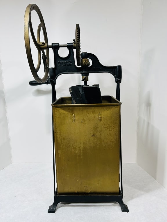 ANTIQUE DAZEY METAL BUTTER CHURN: NO SHIPPING
