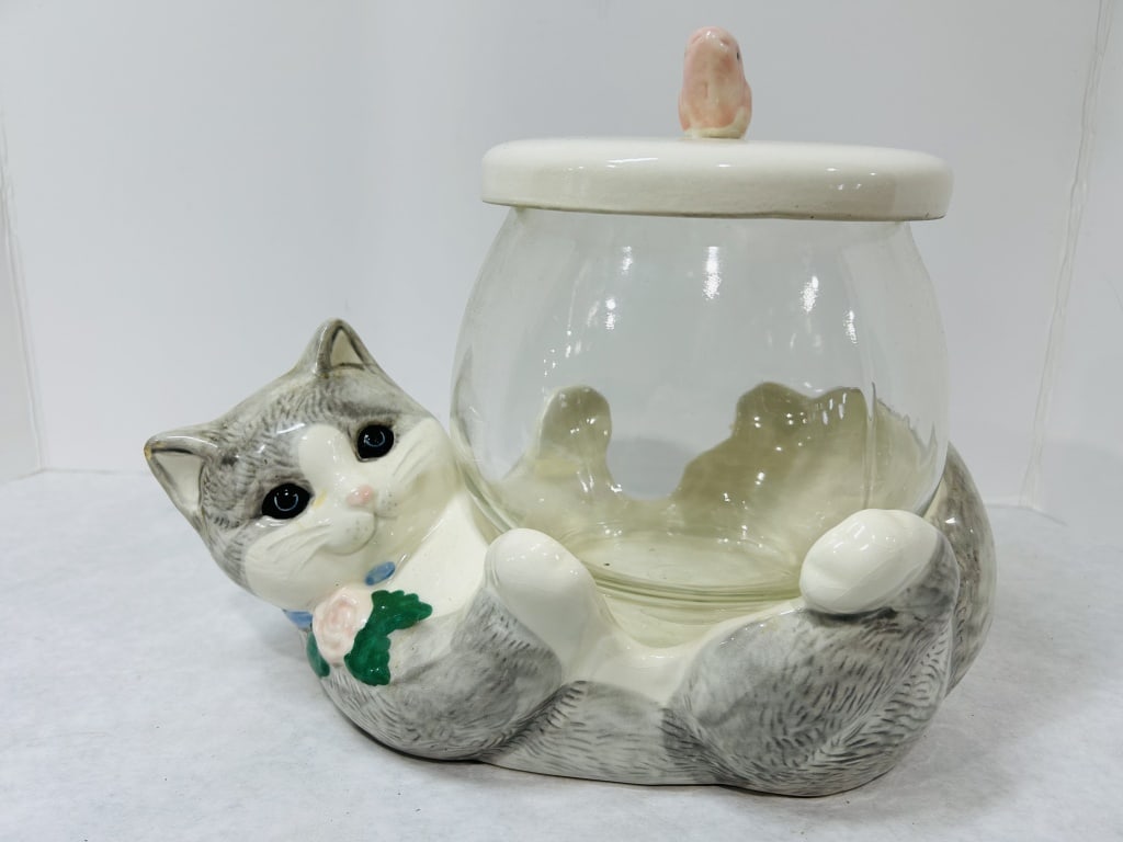 VINTAGE TREASURE CRAFT KITTY CAT COOKIE JAR (1 of 2)