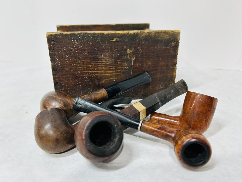VINTAGE TABACCO PIPES (1 of 2)