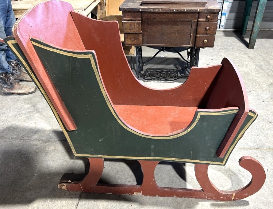 VINTAGE RED WOODEN SLEIGH (1 of 5)