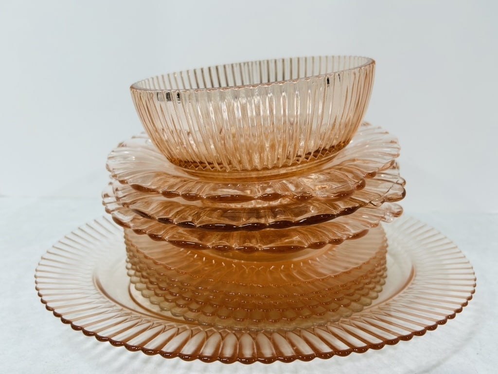ANCHOR HOCKING QUEEN MARY GLASS DISHES: NO CRACKS