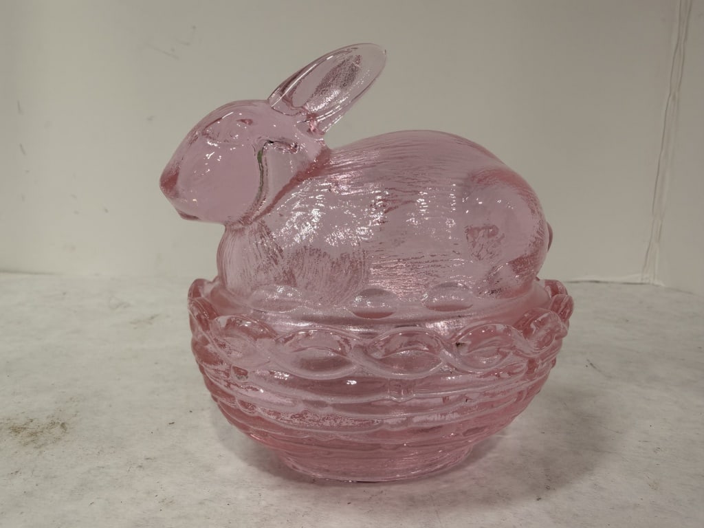 MOSSER ROSE BUNNY ON A BASKET (1 of 4)