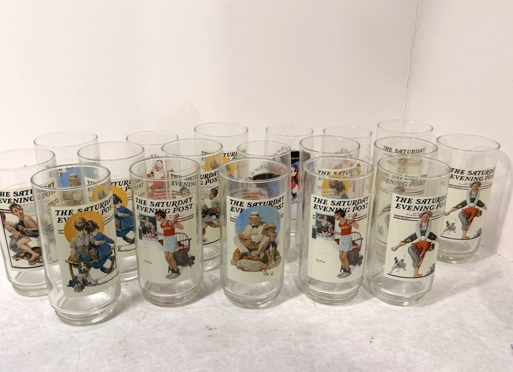 VINTAGE SATURDAY POST COLLECTOR GLASSES (1 of 3)