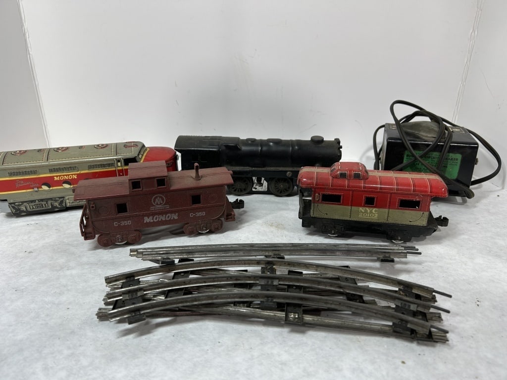 VINTAGE TRAIN LOT - 2