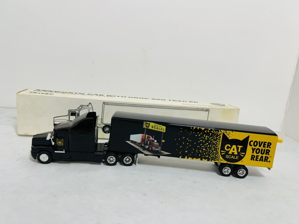 ERTL 1/64 KENWORTH CAT SCALES CAB AND TRAILER (1 of 9)