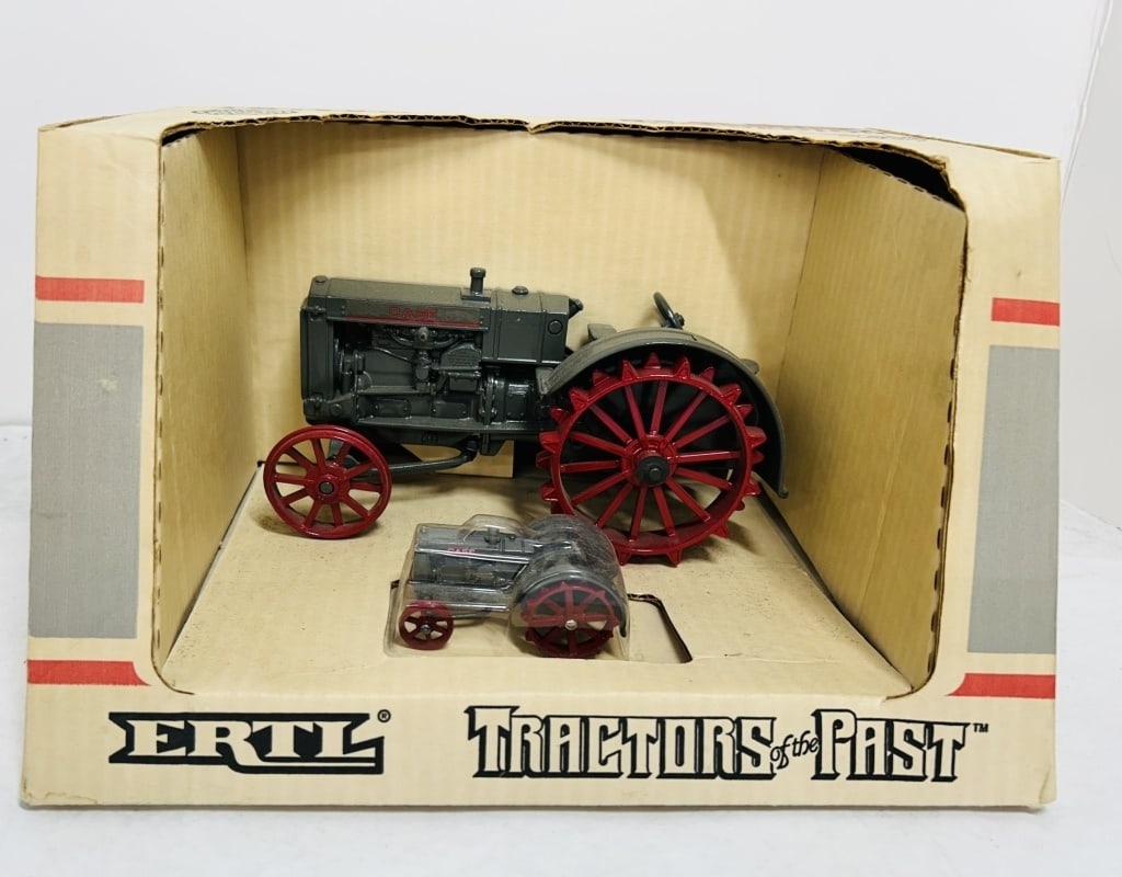 ERTL 1/16 CASE "L" TRACTOR WF: DIECAST, TRACTORS ON THE PAST COLLECTION CASE "L" TRACTOR, MODEL #218, STOCK #1598