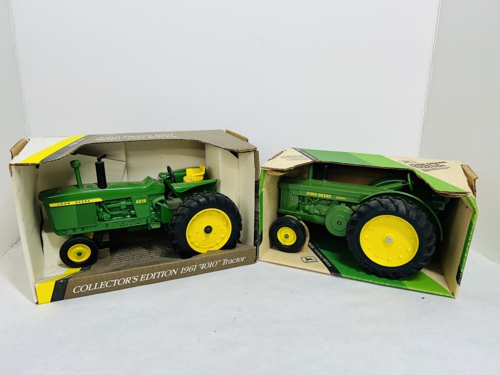 ERTL 1/16 JD 1961 "4010" GAS TRACTOR NF: DIECAST, MODEL #5716A, STOCK #0884 LOT ALSO INCLUDES ERTL 1/16 JD MODEL R TRACTOR, DIECAST, MODEL #544, STOCK #2125