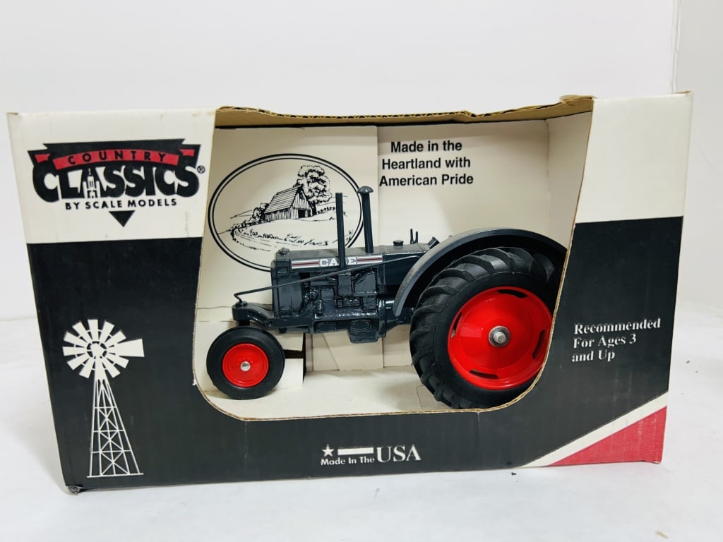 COUNTRY CLASSICS 1/16 CASE NF: DIECAST