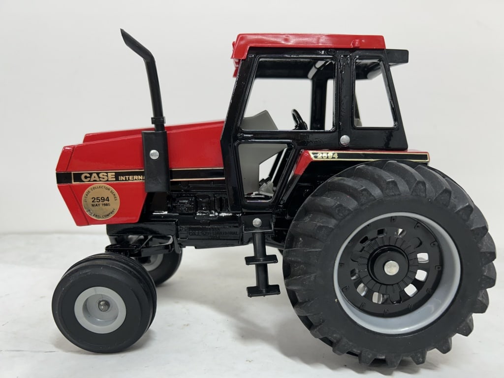 ERTL 1/16 JI CASE COLLECTOR SERIES 2594 WF (1 of 9)