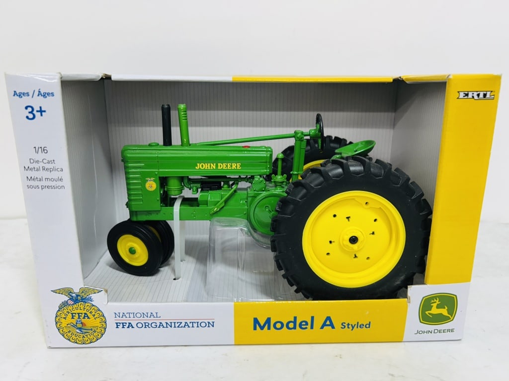 ERTL1/16 JOHN DEERE MODEL A NF FFA EDITION (1 of 8)