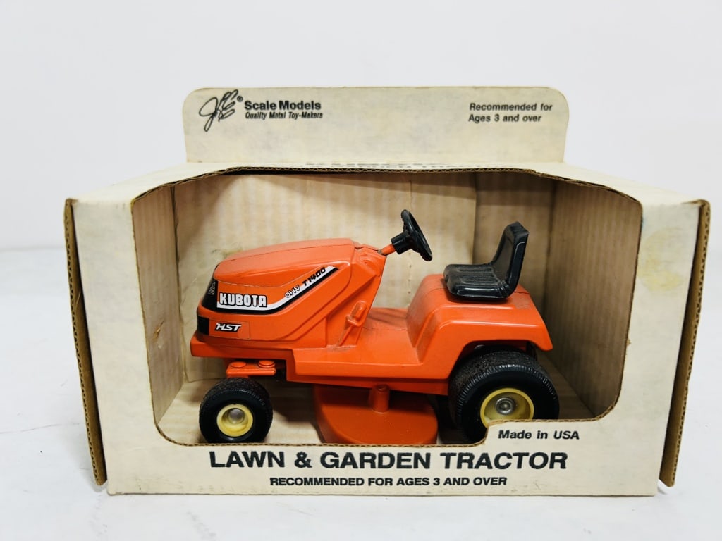 ERTL KUBOTA OHV T1400F LAWN AND GARDEN TRACTOR: DIECAST 1/16, MODEL HC-79