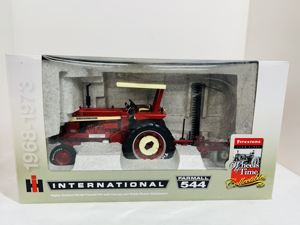 SPECCAST 1/16 FIRESTONE IH FARMALL 544 WF 243/3500 (1 of 11)