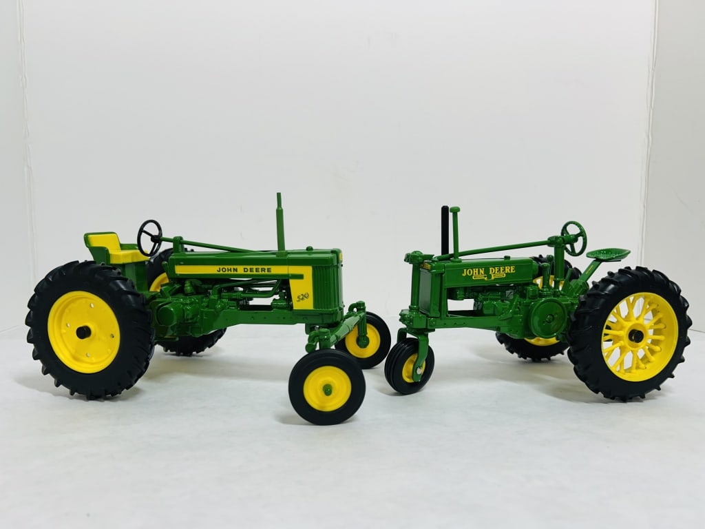 1/16 JOHN DEERE 520 WF DIECAST (1 of 13)